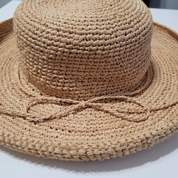 100% straw vintage hat